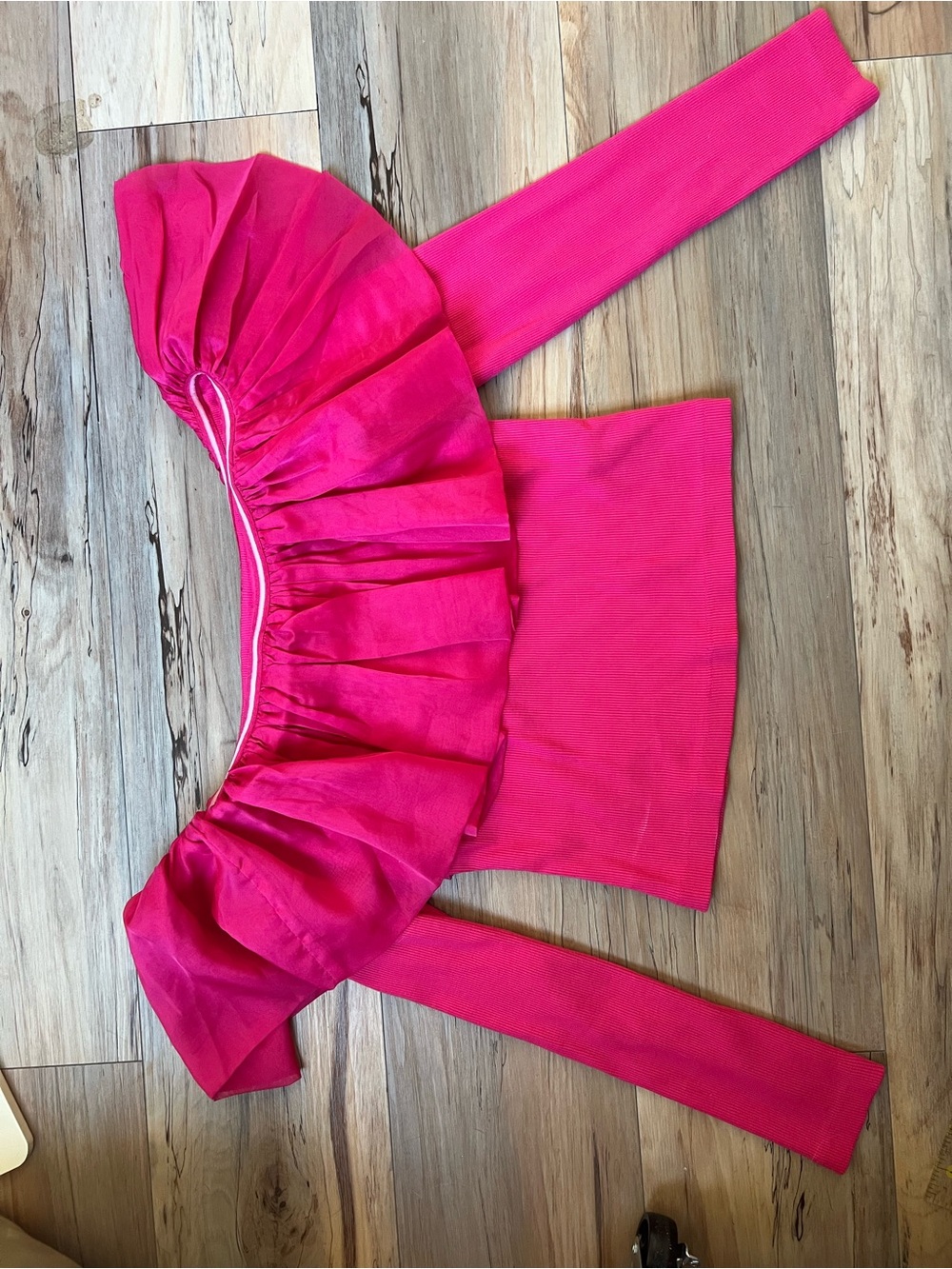 Anthropolgie NWT Hot Pink Ruffle Knit cropped Off the Shoulder Top